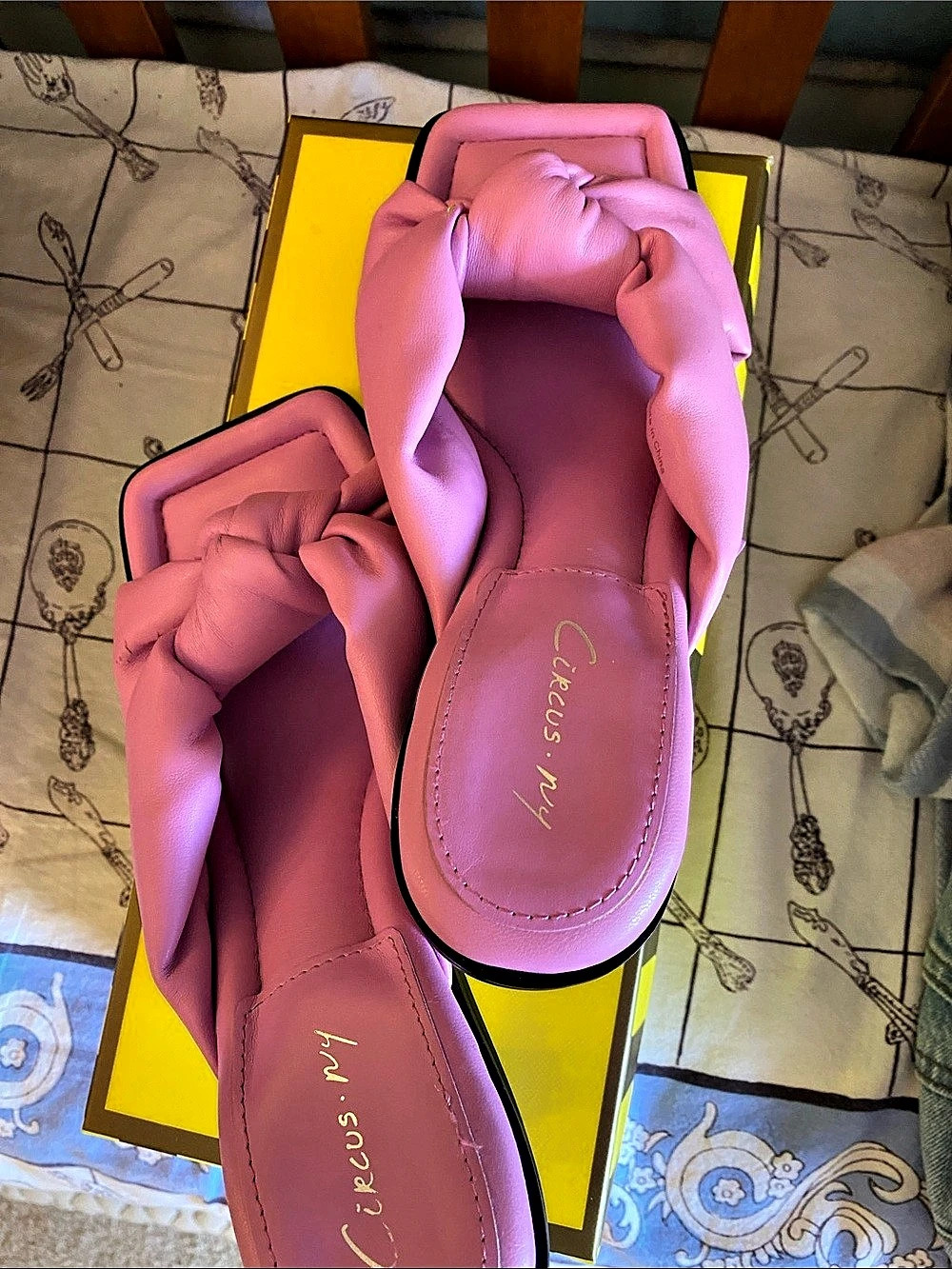 Circus NY gathered Pink Heels Like New